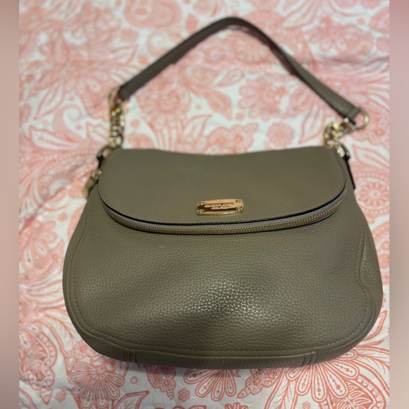 Michael Kors Brown Leather Shoulder Bag with Gold Accentsvery good condition - Picture 3 of 11